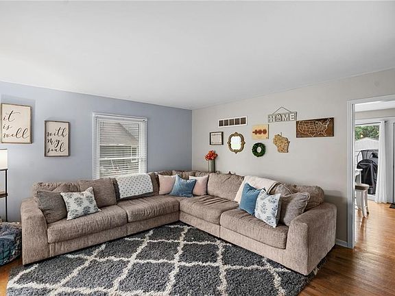 4th image of 315 Hawthorne Dr