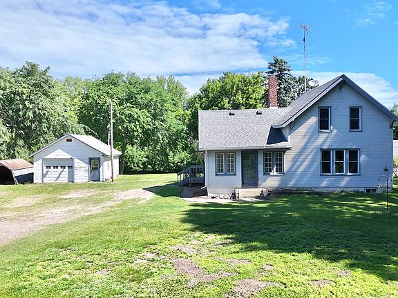 2nd image of 17392 Hawthorn Rd