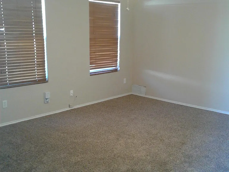 9102 Tezel Lndg — Photo 2