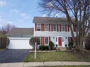 1044 Hobble Bush Ln, Elgin, IL 60120