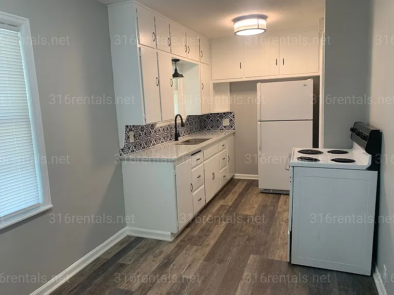 1043 N Terrace Dr — Photo 7