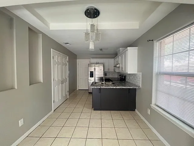 2207 West Candlelight Lane - 1 — Photo 4