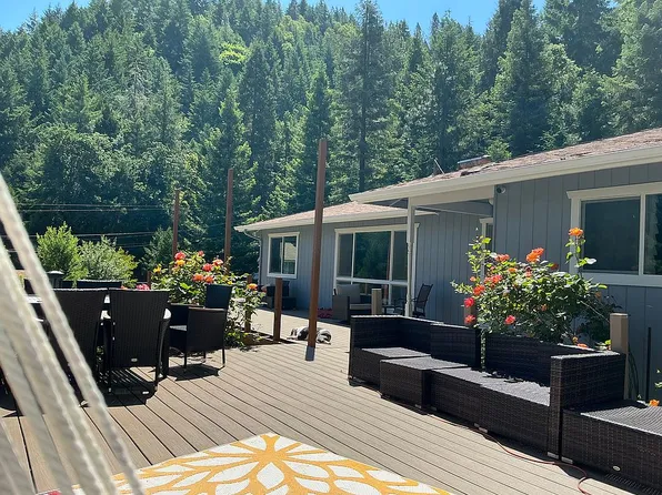 371 Standley Rd, Glide, OR 97443