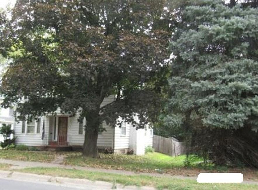 1717 N 3rd St, Clinton, IA 52732 Zillow