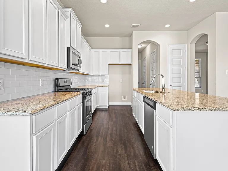 1701 Meadowleaf Ln — Photo 8