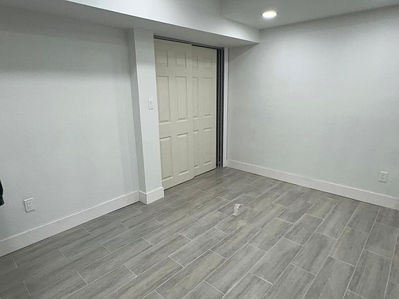 5th image of 679 E 223rd St #W