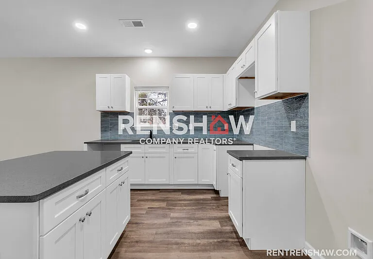 788 N Hollywood St — Photo 17