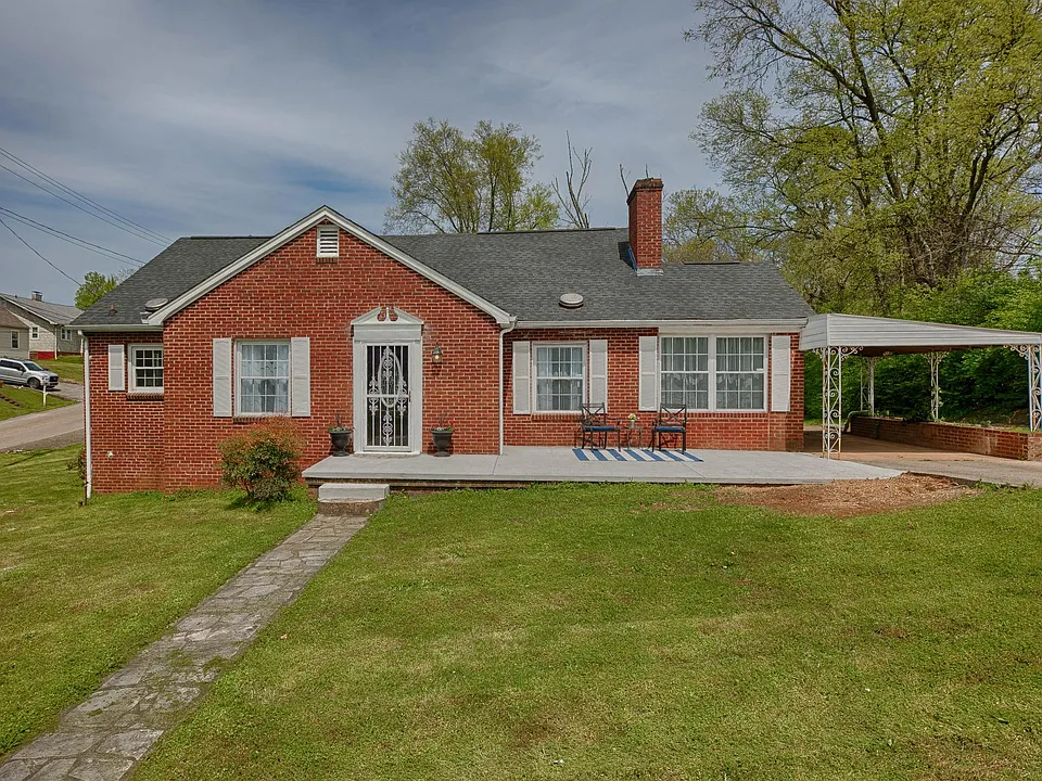 1801 Wallace Dr