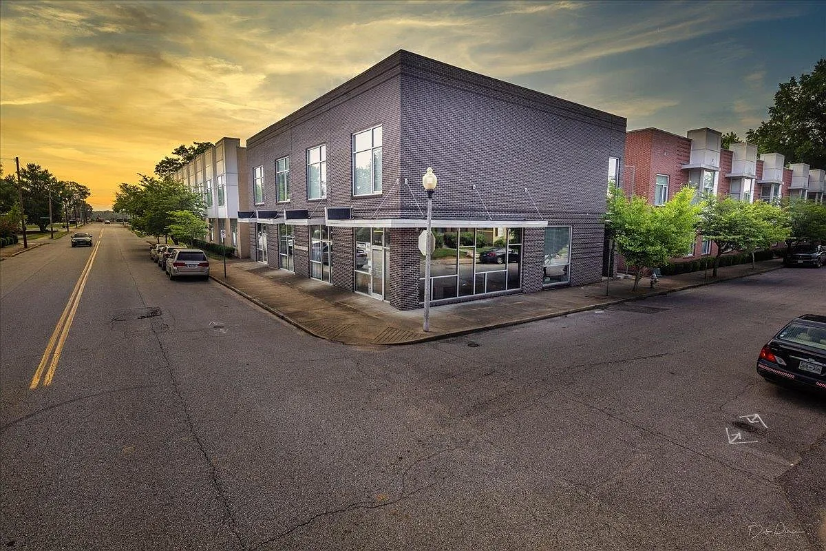 1 bed, 1.0 bath, 792 sqft, $1,285 — Photo 3