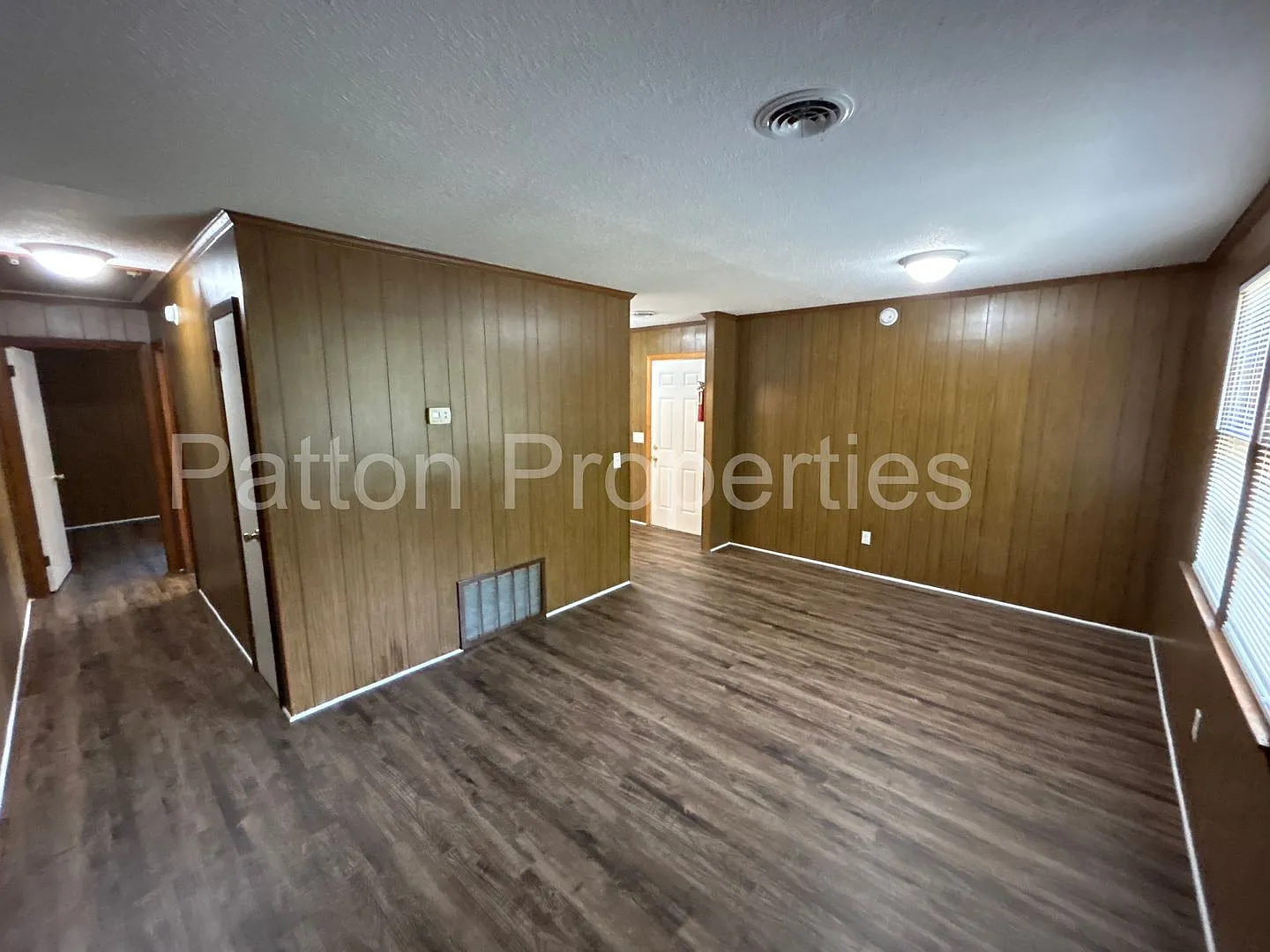 3903 Bright Ave - Inside CoC - R13708-08-18 — Photo 3