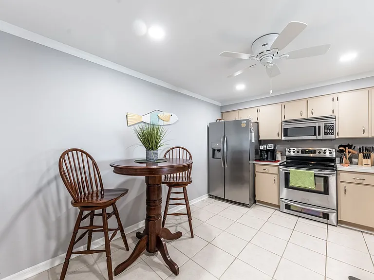 1477 Park Beach Cir #11 — Photo 31