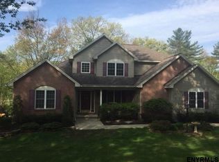 2744 Rosendale Rd, Niskayuna, NY 12309