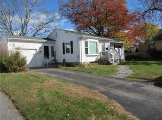 522 W Shore Rd, Warwick, RI 02889