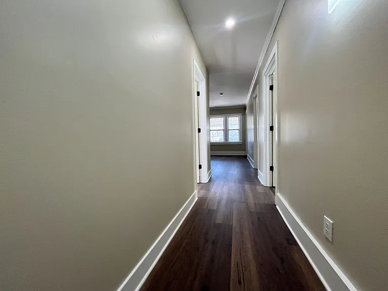 501 Plymouth Ave — Photo 7
