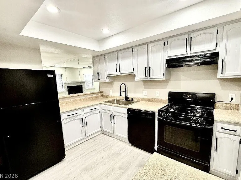 2631 Aracatuba Ave — Photo 6