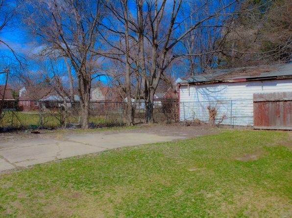 15301 Stout St, Detroit, MI 48223