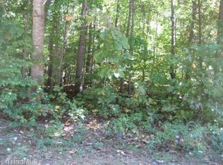 271 Garden Rd, Eden, NC 27288