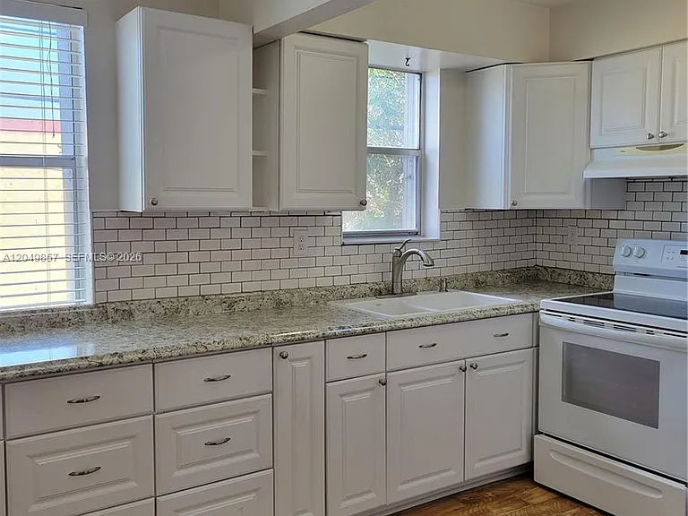 2200 Taylor St #205 — Photo 11