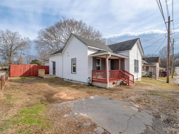 523 3rd St, Chester, SC 29706