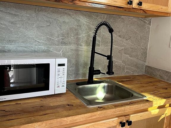 5th image of 3084 NW 61st St #1