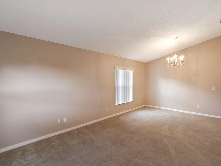 3005 Lorimer Ct — Photo 2