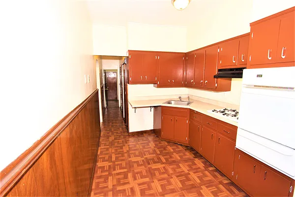 Rented by Superior Realty Service | media 1