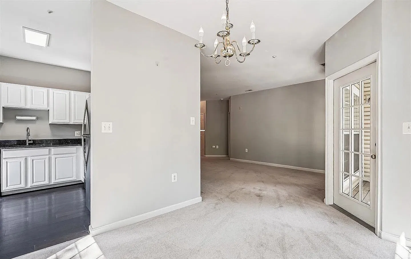 2 bed, 1254 sqft, $2,710 — Photo 4