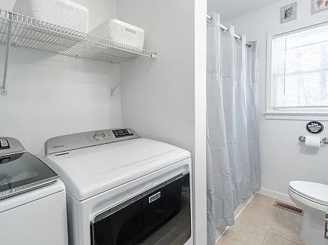 224 Adams St — Photo 17
