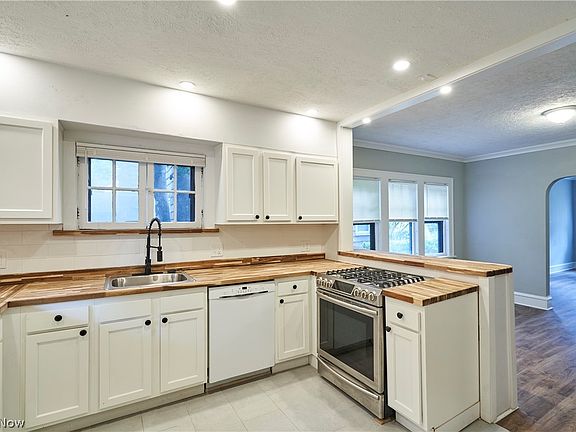 3rd image of 3454 Ingleside Rd