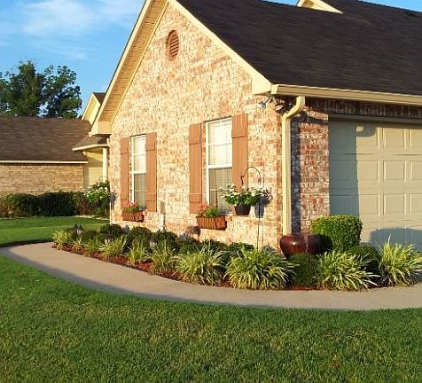 2nd image of 637 Whitefield Ln