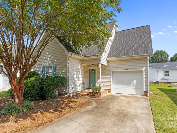 5940 Crape Myrtle Ln, Charlotte, NC 28216