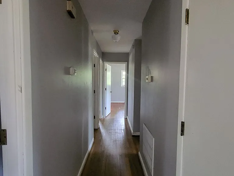 1203 Edgewood Dr — Photo 8