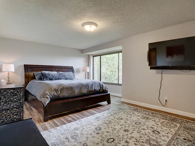Windemere Dr NW — Photo 11