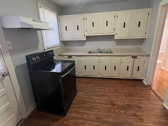 5th image of 2206 Hillside Ave