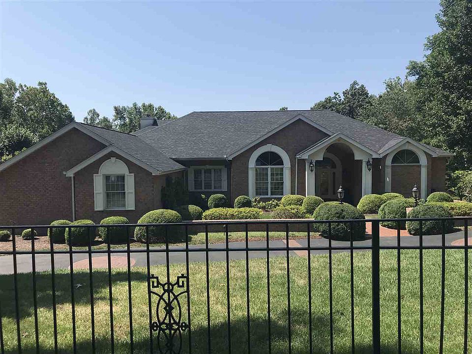 1st image of 12 Nichols Dr