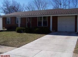 315 Village Creek Dr, Ballwin, MO