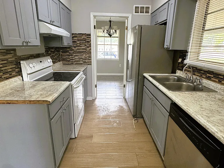 5209 Yale Rd — Photo 4