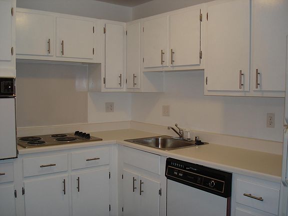 5th image of 2323 Bedford Ave #D01