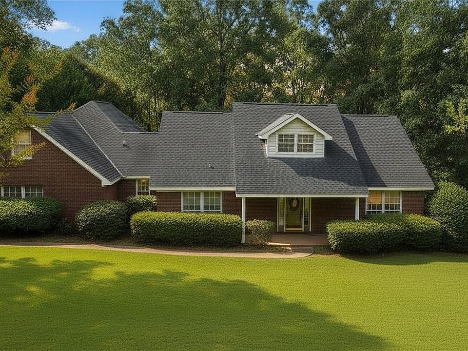 1st image of 388 Lee Road 382