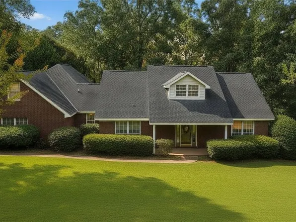 388 Lee Road 382, Valley, AL 36854