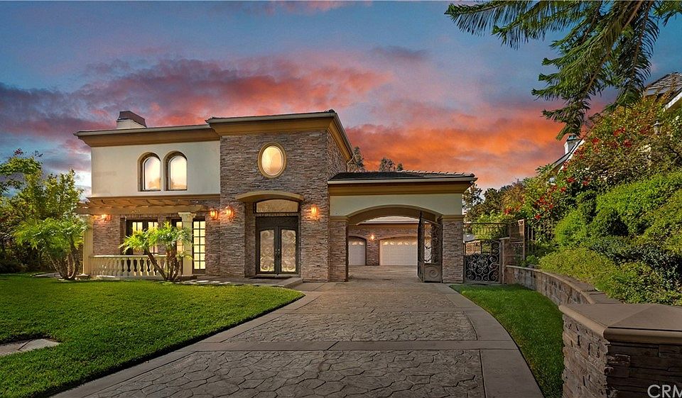 1st image of 563 N Alta Vista Ave