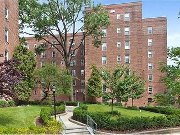 2nd image of 5600 Netherland Ave #5D