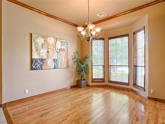 4th image of 1613 Hollowbrook Cir