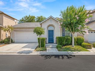 4074 W Apple Tree Ln, Fresno, CA 93722