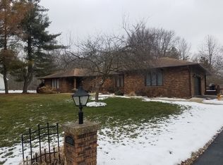 13593 Burr Oak Rd, Bloomington, IL 61705