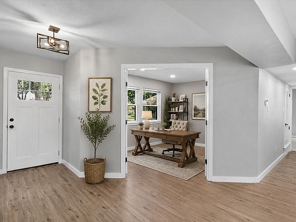 3rd image of 1815 Wellington Ct