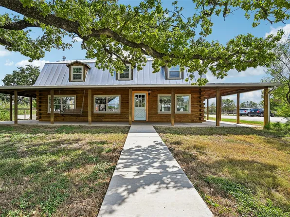 202 Loring St, Fredericksburg, TX 78671