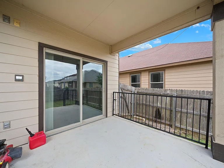 127 Bass Ln — Photo 10