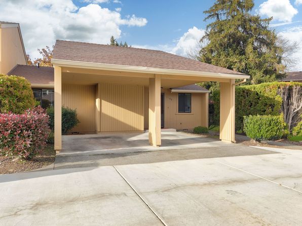 1100 SE Excalibur Dr