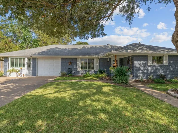 502 Spinn St, Brenham, TX 77833